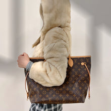 Load image into Gallery viewer, Louis Vuitton never full MM
