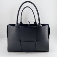 Load image into Gallery viewer, Bottega Veneta Arco Tote