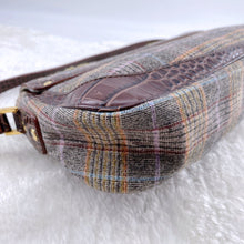 Load image into Gallery viewer, ETRO Cloth Flower Pouch