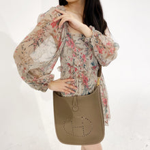 Load image into Gallery viewer, Hermes Evelyne26