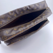 Load image into Gallery viewer, Louis Vuitton Nile Crossbody Bag
