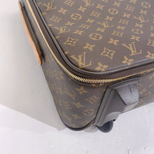 Load image into Gallery viewer, Louis Vuitton pegase 55 carry on