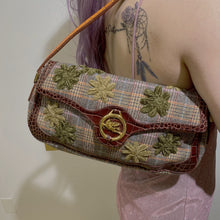 Load image into Gallery viewer, ETRO Cloth Flower Pouch
