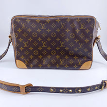 Load image into Gallery viewer, Louis Vuitton Nile Crossbody Bag