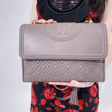 Load image into Gallery viewer, Tory Burch Fleming Convertible Shoulder Bag