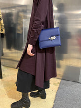 Load image into Gallery viewer, Hermes verrou 21 leather bag