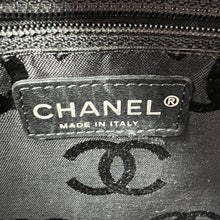 Load image into Gallery viewer, Chanel Lambskin Combon Tote Medium TWS