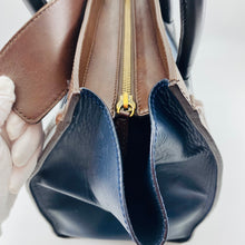 Load image into Gallery viewer, Celine Celine Leather Luggage Medium Tote Bag