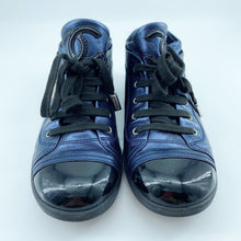 Load image into Gallery viewer, Chanel Sneakers size 39