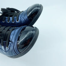 Load image into Gallery viewer, Chanel Sneakers size 39