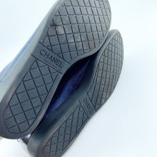 Load image into Gallery viewer, Chanel Sneakers size 39