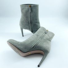 Load image into Gallery viewer, Gucci suede boots