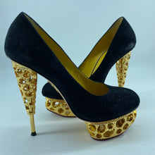 Load image into Gallery viewer, Vero Cuoio High Heels Size 36