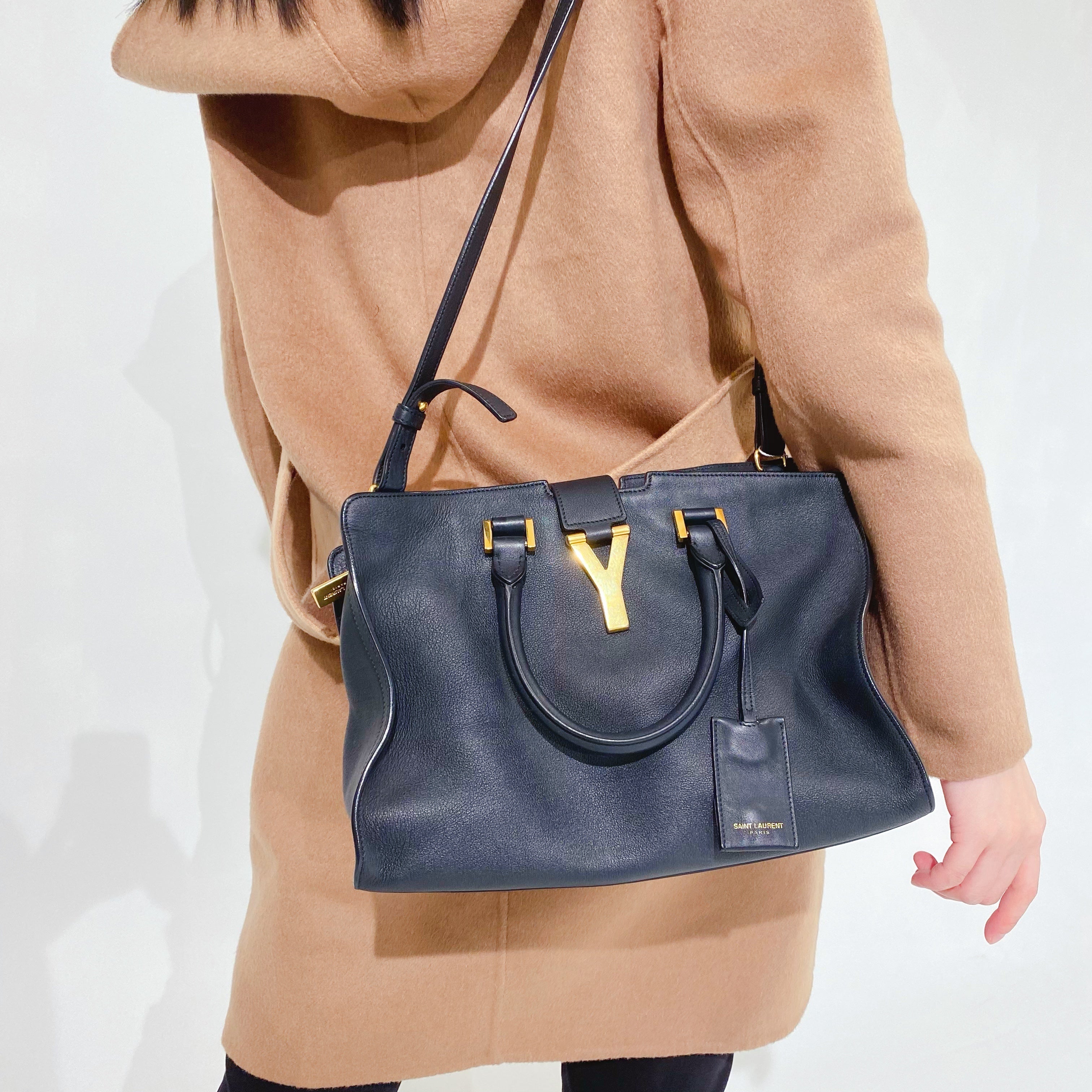 Saint Laurent Women's Handbag Classic Y Cabas Medium Black Leather Hand Bag  B159 ref.639205 - Joli Closet