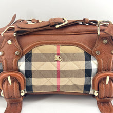 Load image into Gallery viewer, Burberry Plaid shoulder bag