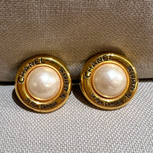 Load image into Gallery viewer, Chanel Rue Combon Vintage Earrings