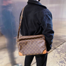 Load image into Gallery viewer, Louis Vuitton Nile Crossbody Bag