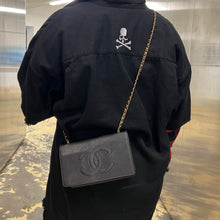 Load image into Gallery viewer, Chanel caviar leather double c logo wallet on chain