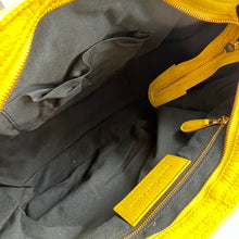 Load image into Gallery viewer, Balenciaga City Giant Bag Leather Medium