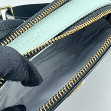 Load image into Gallery viewer, Marc Jacobs Snapshot leather bag