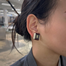 Load image into Gallery viewer, CHANEL CC logo earrings