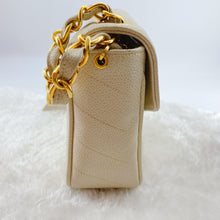 Load image into Gallery viewer, Chanel Cream Vintage Caviar Leather V Stitch Shoulder Bag