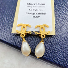 Load image into Gallery viewer, Chanel double C logo and pearl Earrings