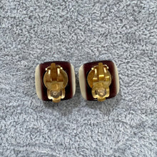 Load image into Gallery viewer, CHANEL CC logo earrings