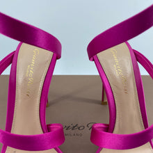 Load image into Gallery viewer, Gianvito rossi spin sandal