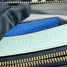 Load image into Gallery viewer, Marc Jacobs Snapshot leather bag