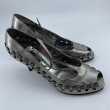 Load image into Gallery viewer, Louis Vuitton heels