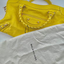 Load image into Gallery viewer, Balenciaga City Giant Bag Leather Medium