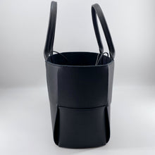 Load image into Gallery viewer, Bottega Veneta Arco Tote