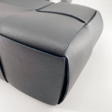 Load image into Gallery viewer, Bottega Veneta Arco Tote