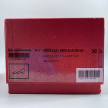 Load image into Gallery viewer, Roger Vivier Decollete Trompette patent-leather pumps