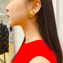 Load image into Gallery viewer, Chanel Vintage single earring