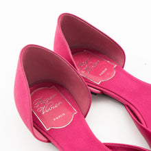 Load image into Gallery viewer, Roger Vivier Pink Ballerine Chips Crystal Flats POP