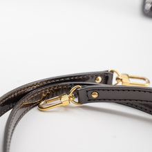 Load image into Gallery viewer, Louis Vuitton Amarante Monogram Vernis Alma PM Bag