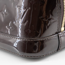 Load image into Gallery viewer, Louis Vuitton Amarante Monogram Vernis Alma PM Bag