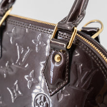 Load image into Gallery viewer, Louis Vuitton Amarante Monogram Vernis Alma PM Bag