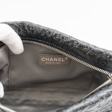 Load image into Gallery viewer, Chanel patent leather shoulder bag