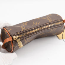 Load image into Gallery viewer, Louis Vuitton Papillon Attached Pouch
