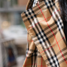 Load image into Gallery viewer, Burberry Double Breasted trench coat