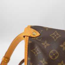 Load image into Gallery viewer, Louis Vuitton Saumur 30