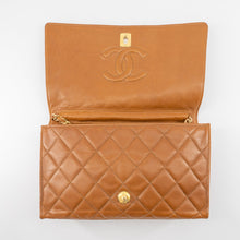 Load image into Gallery viewer, Chanel Quilted lambskin shoulder bag