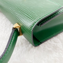 Load image into Gallery viewer, Louis Vuitton Green Leather Marlesherbes Bag