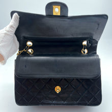 Load image into Gallery viewer, Chanel Vintage 18K gold Classic Flap Lambskin Medium bag