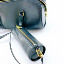 Load image into Gallery viewer, Louis Vuitton papillon