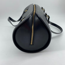 Load image into Gallery viewer, Louis Vuitton papillon