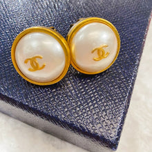 Load image into Gallery viewer, CHANEL vintage pearl gold earrings TWS